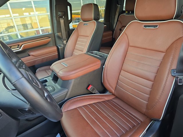 Used 2025 GMC Sierra 2500 Denali Ultimate w/ Max Trailering Package image 14