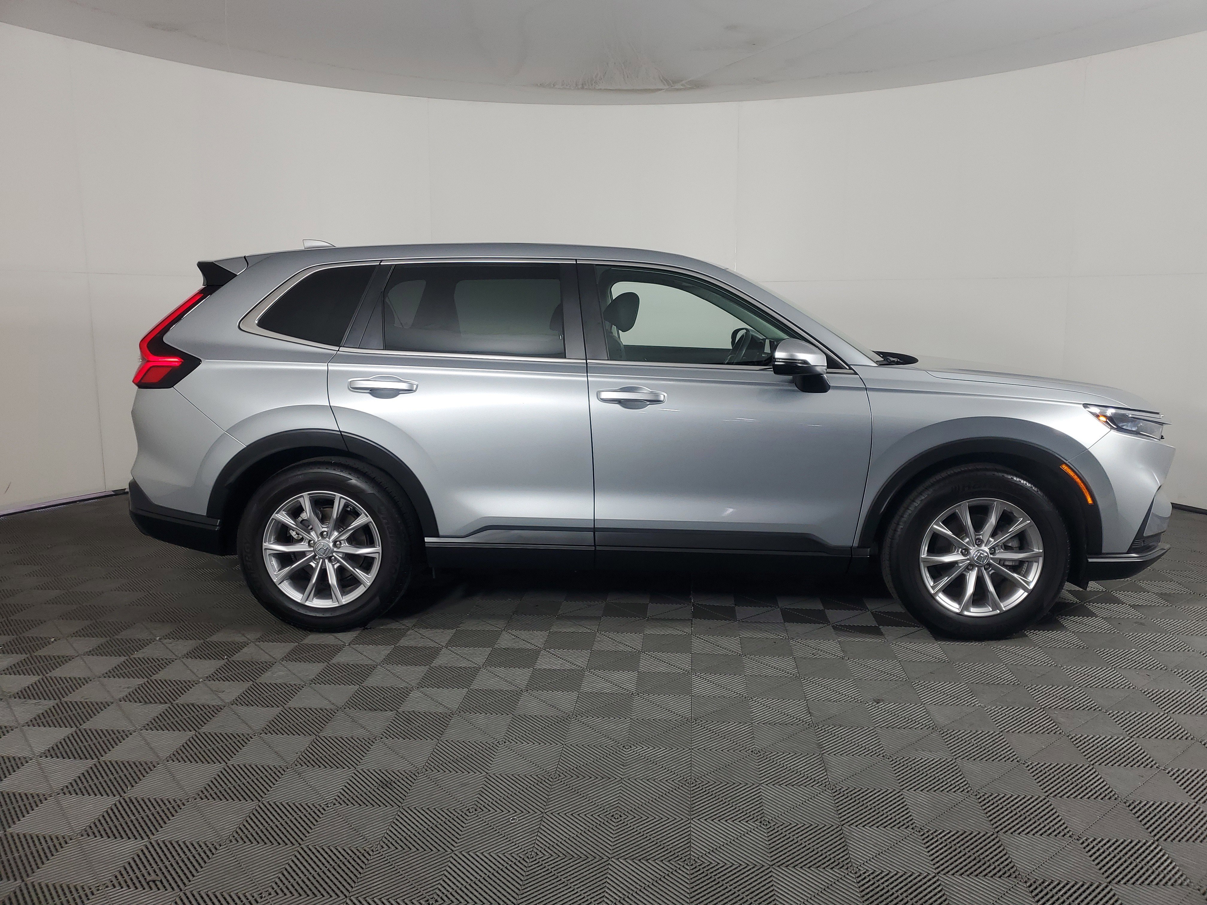 Certified 2025 Honda CR-V EX-L image 3