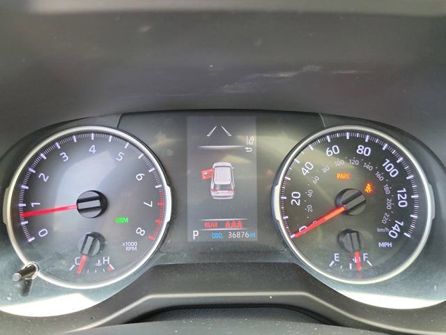 Used 2020 Toyota RAV4 XLE w/ Convenience Package FWD image 23