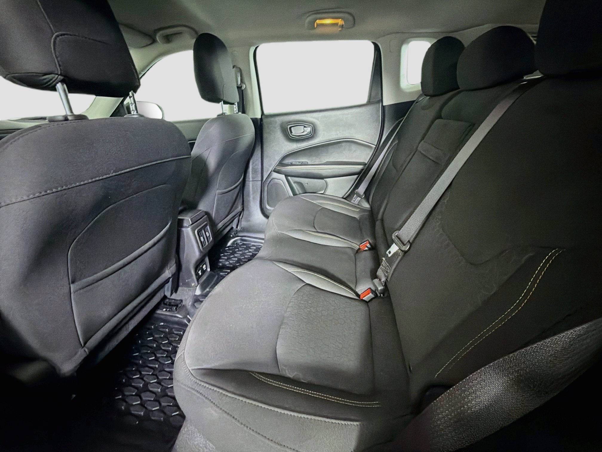 Used 2019 Jeep Compass Sport w/ Tech Group FWD image 26