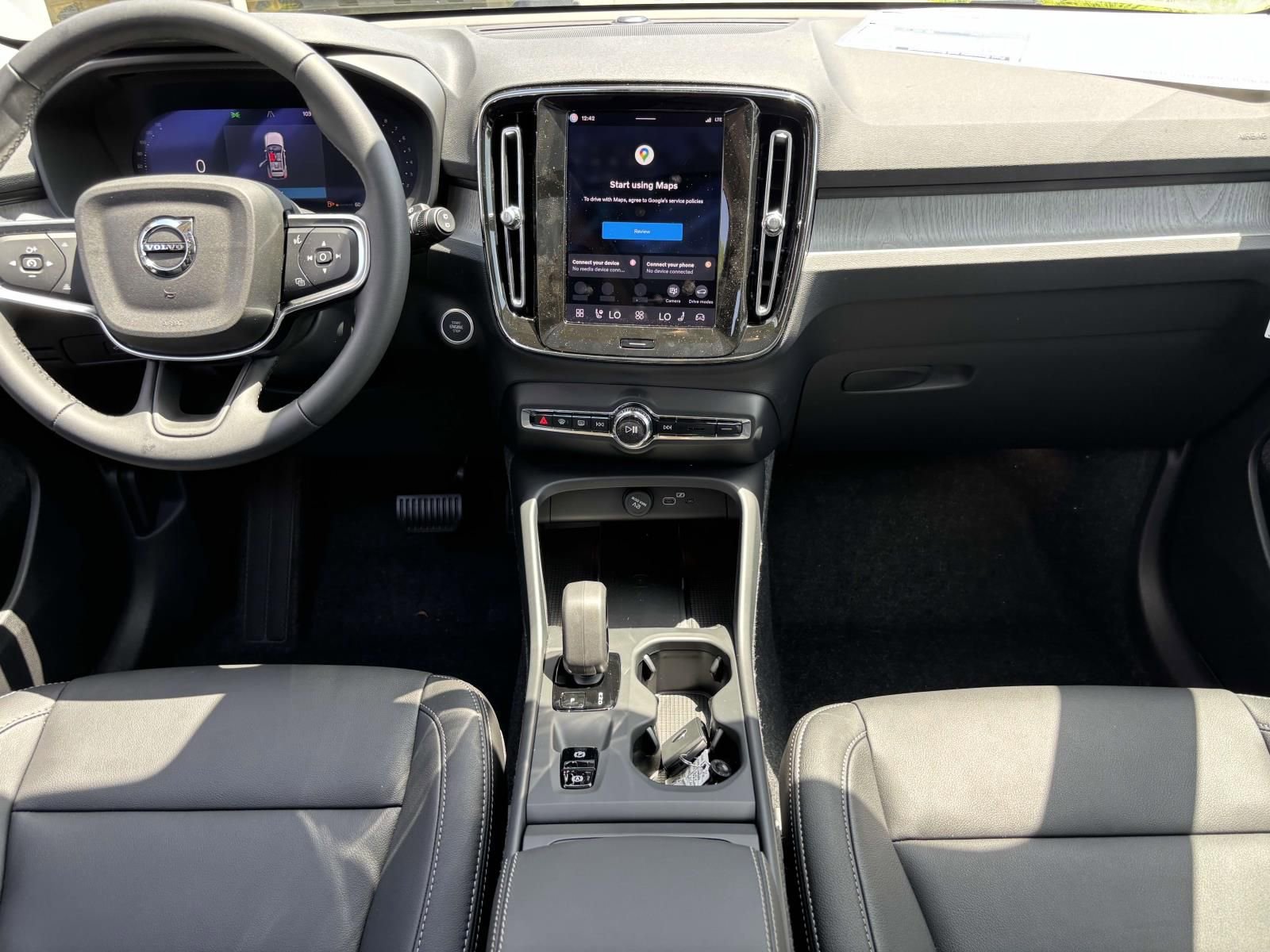Used 2026 Volvo XC40 B5 Core w/ Protection Package Premier AWD/4WD image 29