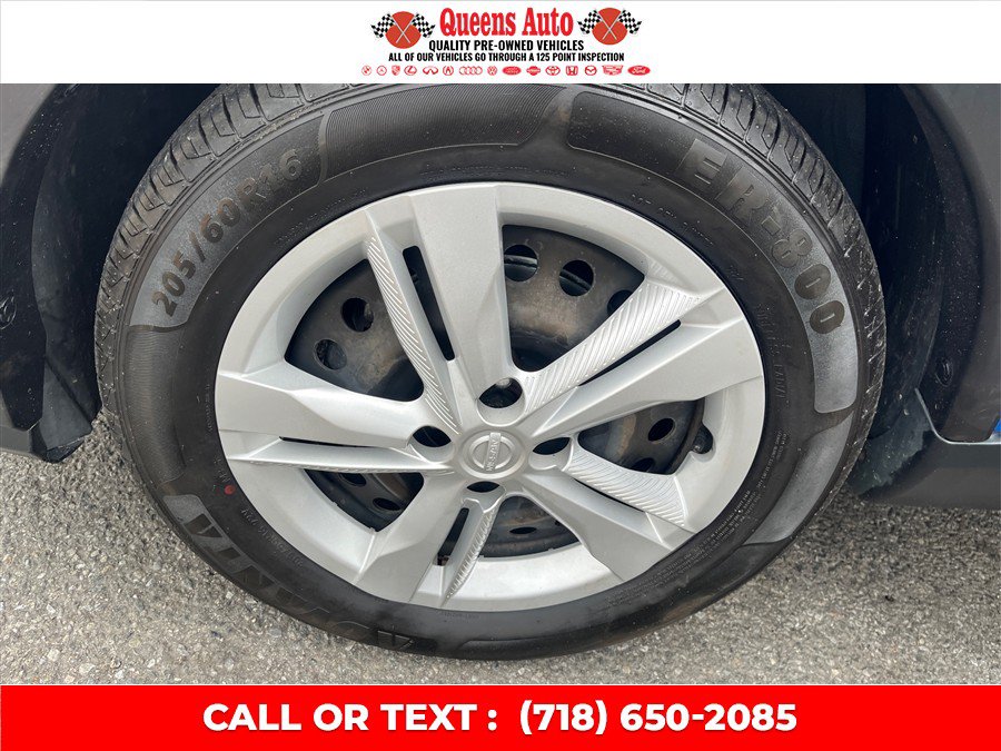 Used 2021 Nissan Kicks S FWD image 30