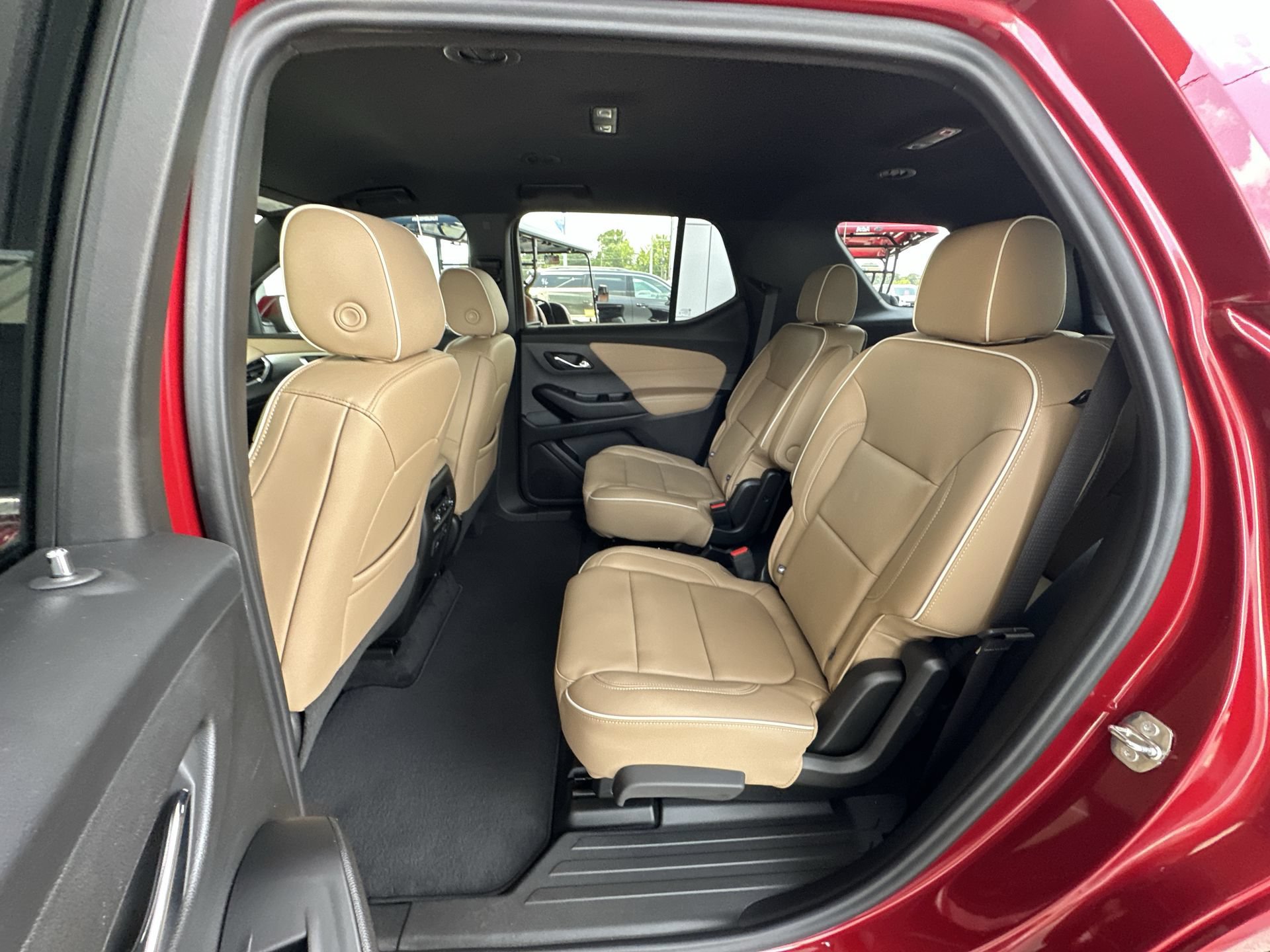 Certified 2023 Chevrolet Traverse Premier FWD image 25