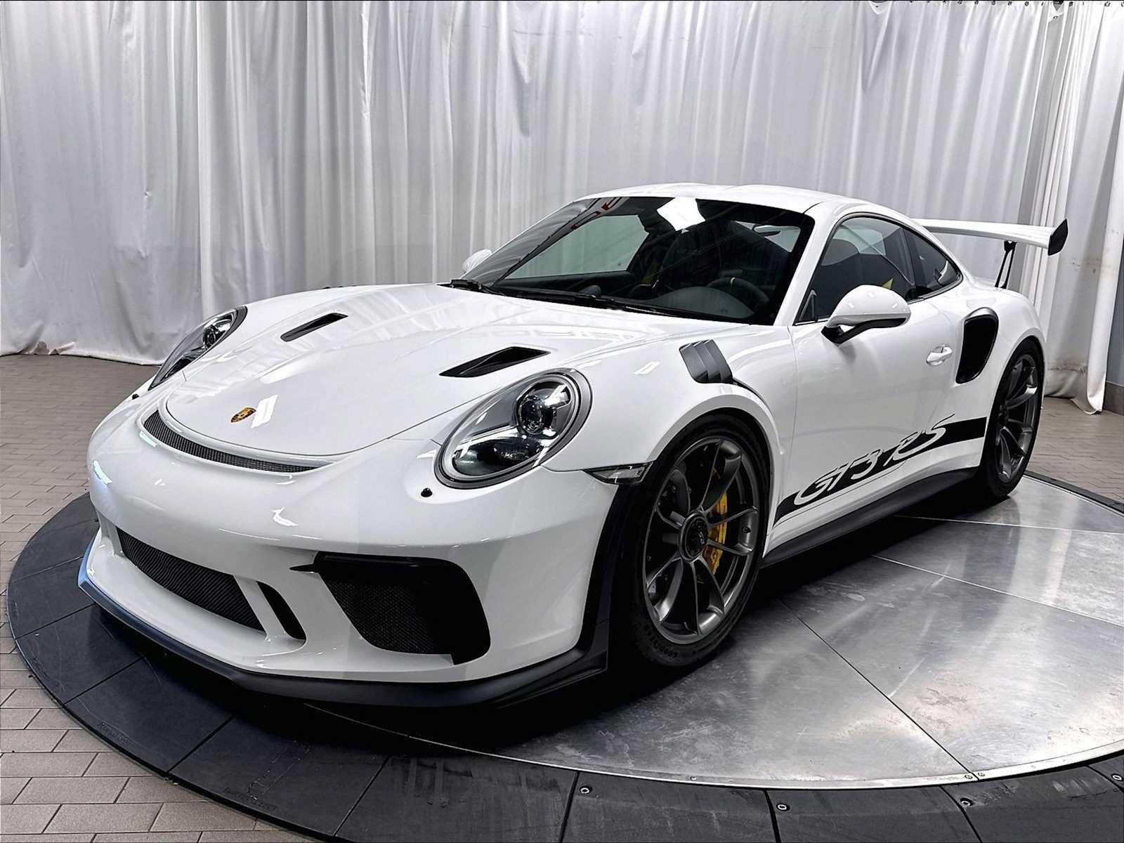 Used 2019 Porsche 911 GT3 RS RWD image 40