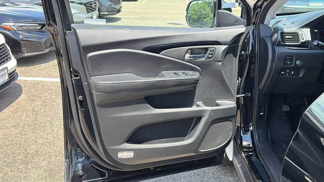 Used 2021 Honda Pilot Touring image 8