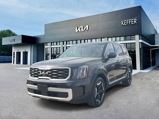 Certified 2025 Kia Telluride S image 4
