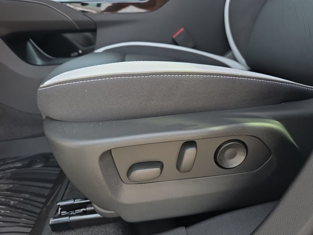 New 2026 Buick Envision Sport Touring AWD/4WD image 31