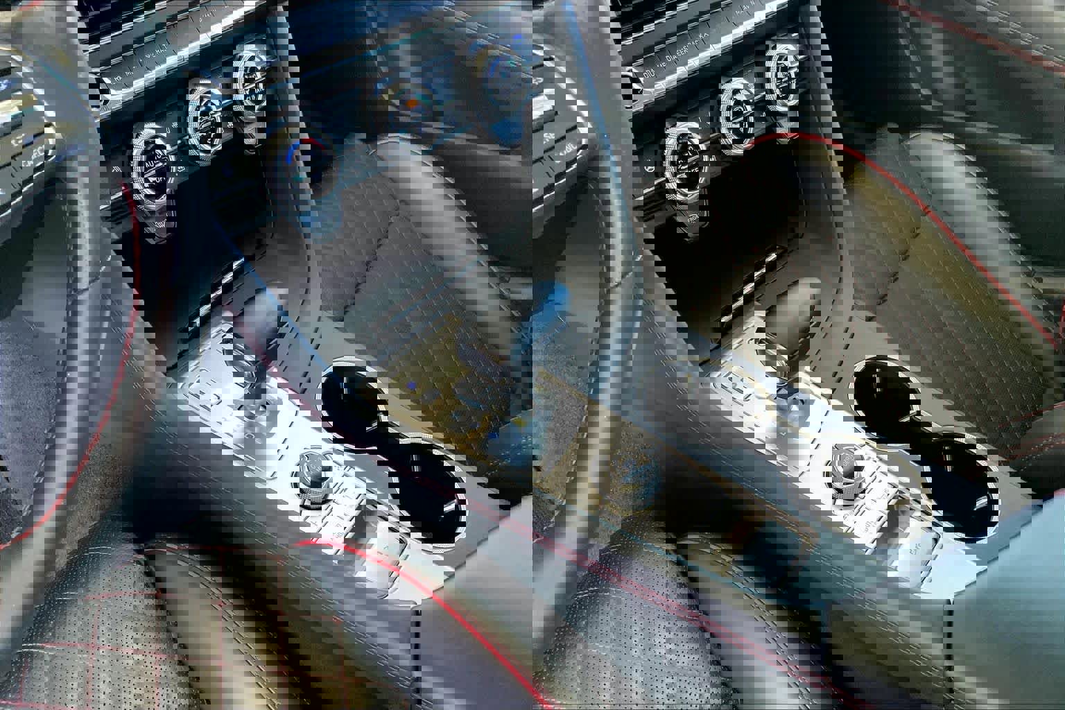 Used 2021 Genesis G70 3.3T w/ Sport Package image 17