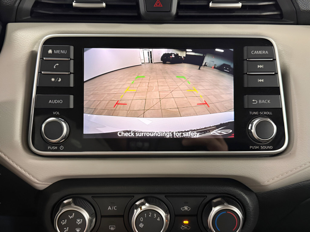 Used 2022 Nissan Versa SV image 13