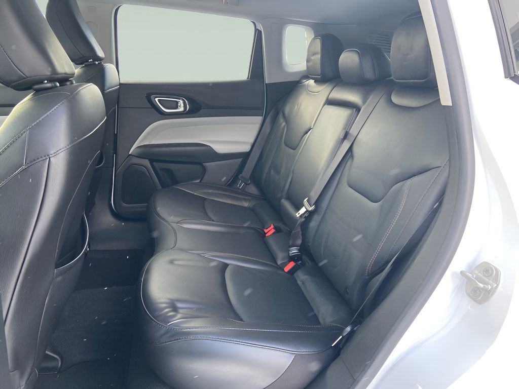 Used 2022 Jeep Compass Limited image 18