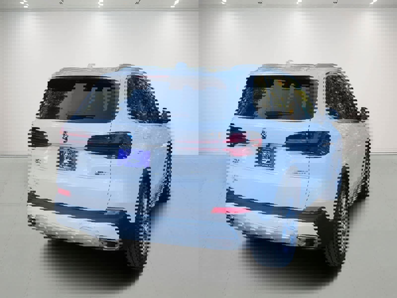 Used 2025 BMW X5 xDrive50e image 5