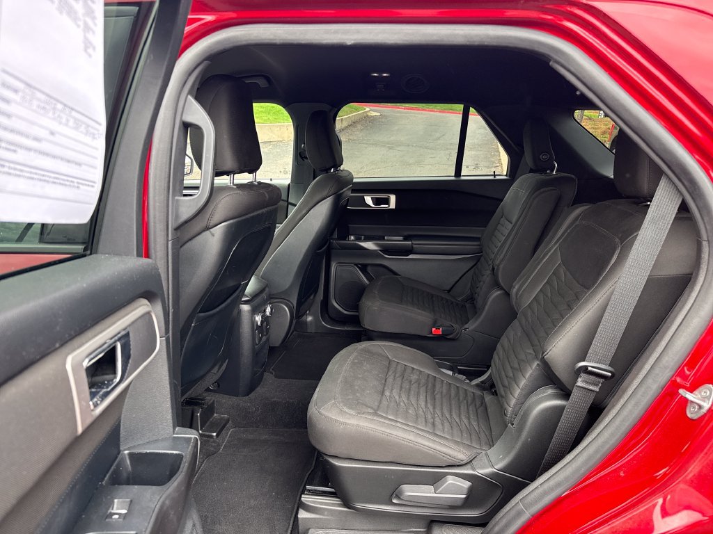 Certified 2020 Ford Explorer XLT RWD image 18