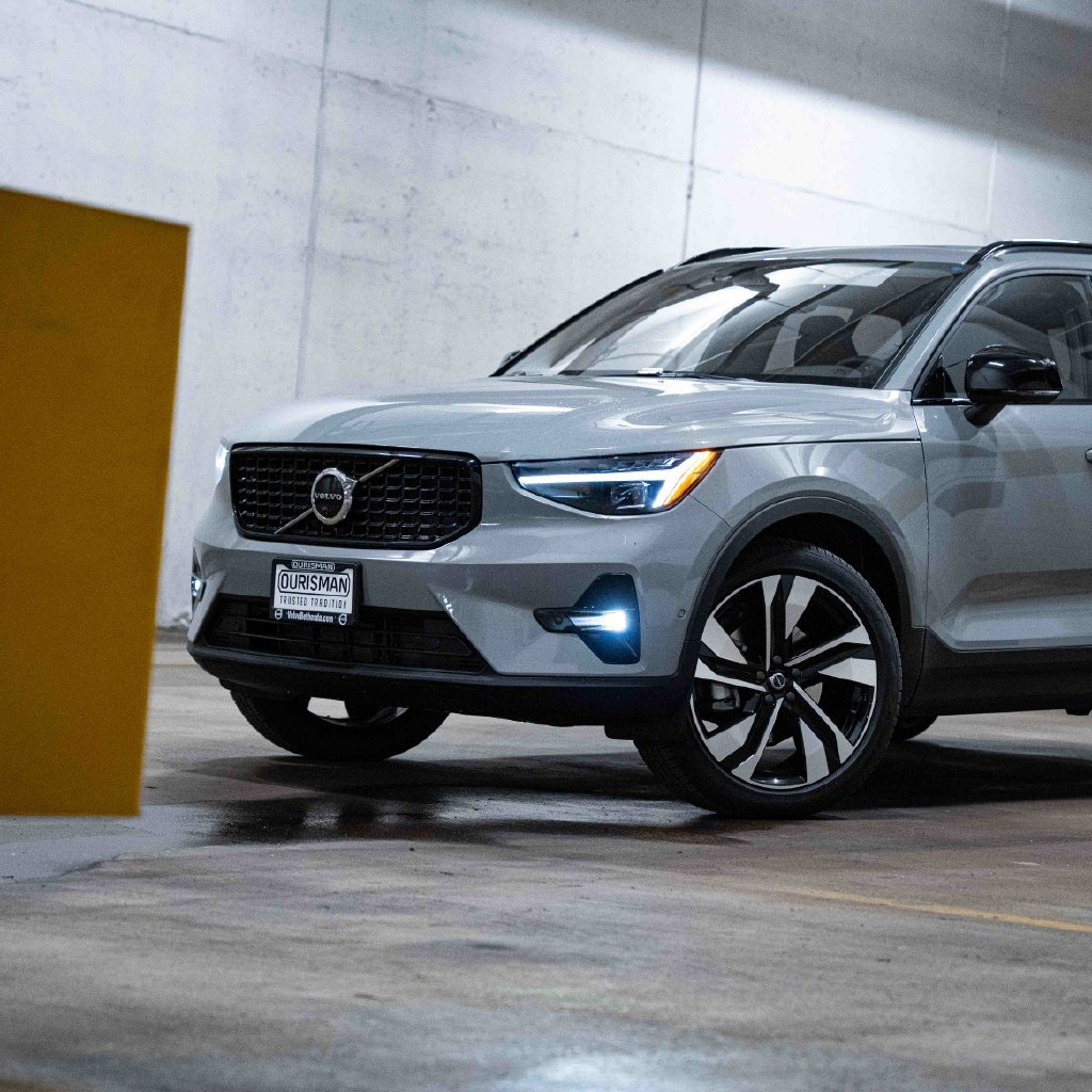 New 2026 Volvo XC40 B5 Ultra w/ Protection Package Premier AWD/4WD image 2