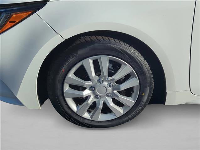 Used 2023 Toyota Corolla LE image 28