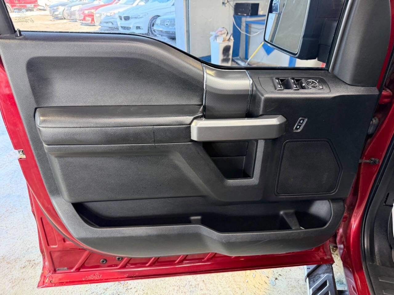 Used 2016 Ford F150 XLT w/ Equipment Group 302A Luxury image 15