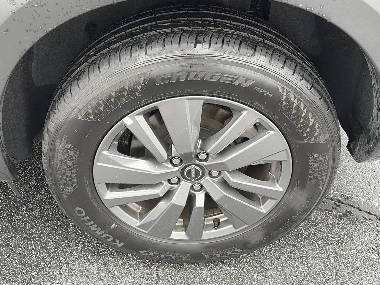 Certified 2024 Nissan Pathfinder SV image 9