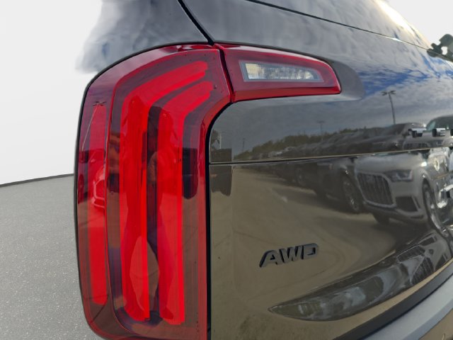 Used 2022 Kia Telluride SX w/ Nightfall Edition Package AWD/4WD image 39