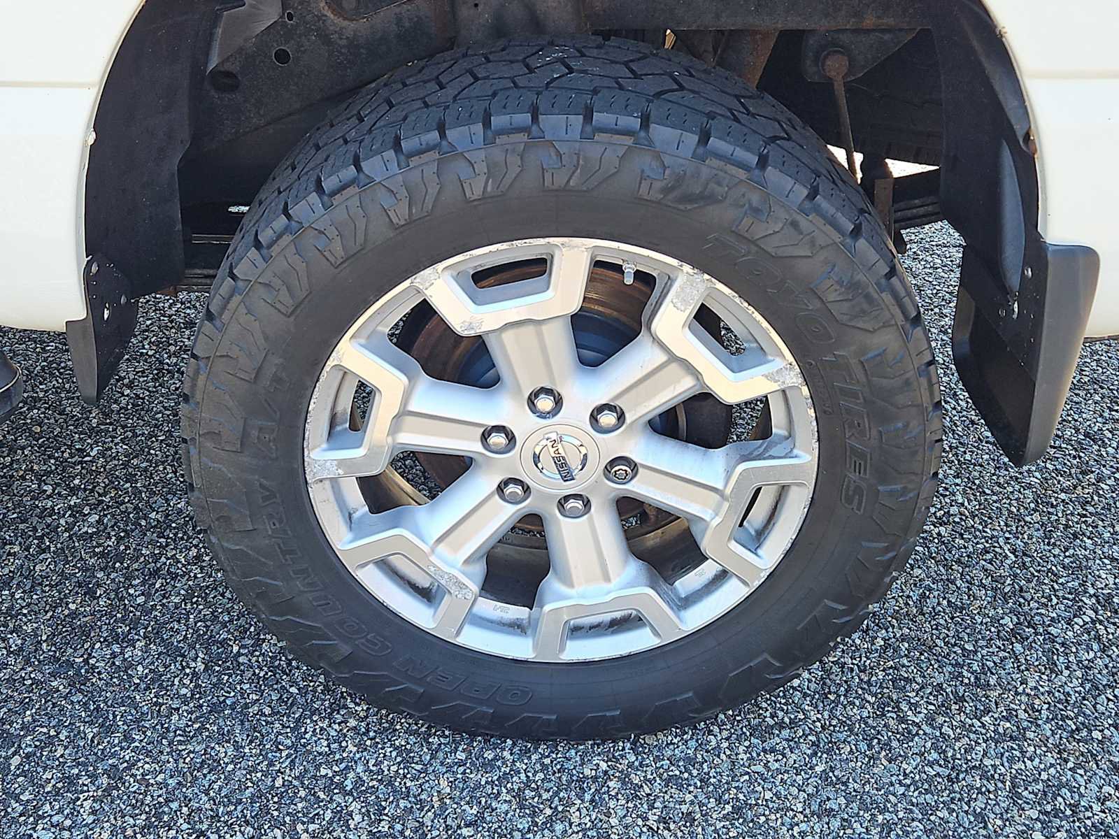 Used 2017 Nissan Titan SV AWD/4WD image 8