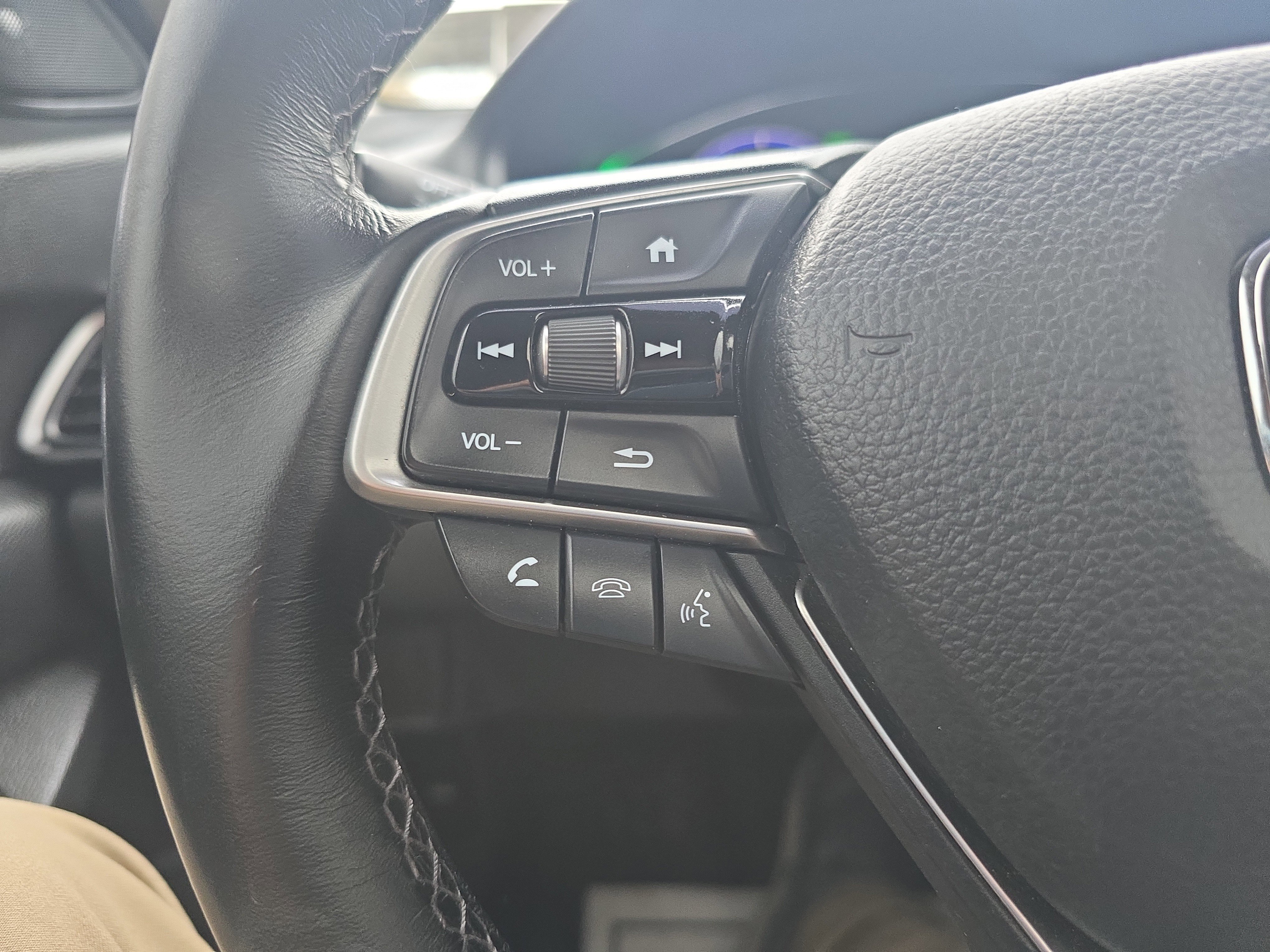 Used 2021 Honda Accord Touring image 21