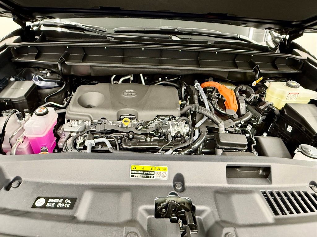 Used 2026 Toyota Highlander Platinum image 39