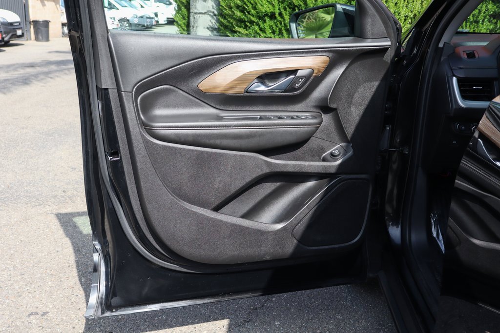 Used 2020 GMC Terrain SLE w/ Driver Convenience Package image 14