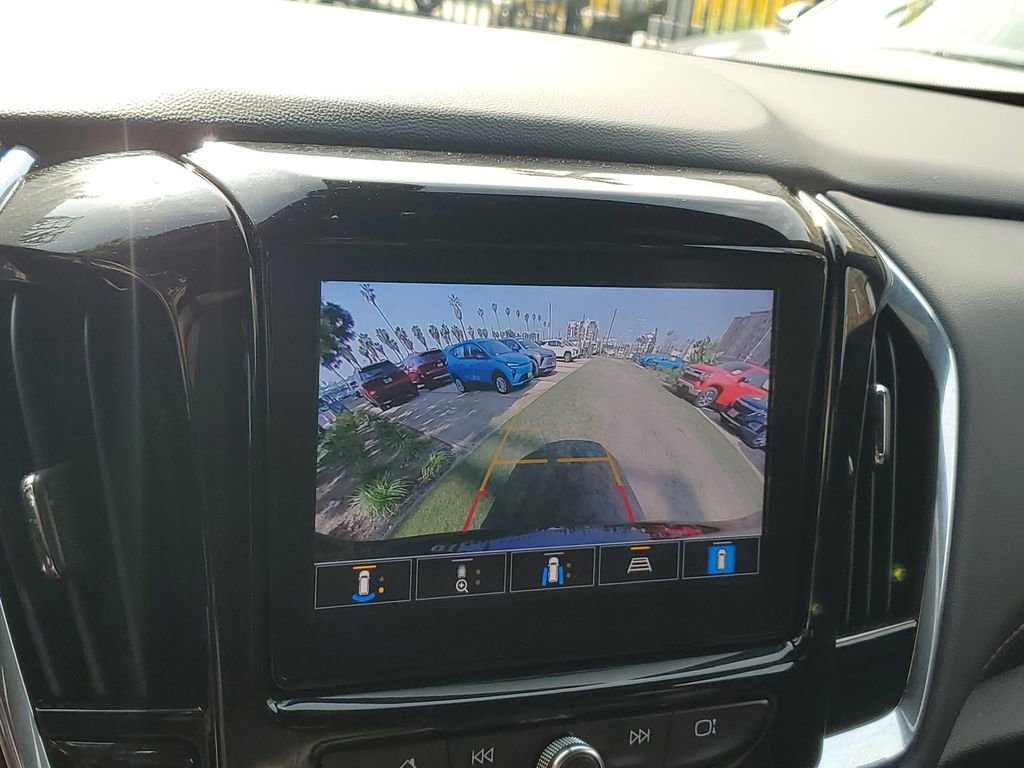 Used 2023 Chevrolet Traverse RS image 27