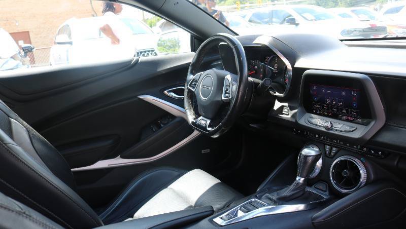 Used 2020 Chevrolet Camaro SS RWD image 22