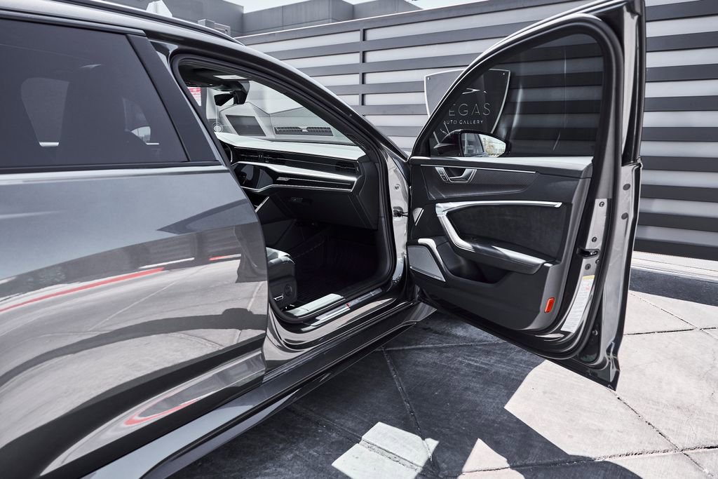 Used 2022 Audi RS 6 image 29