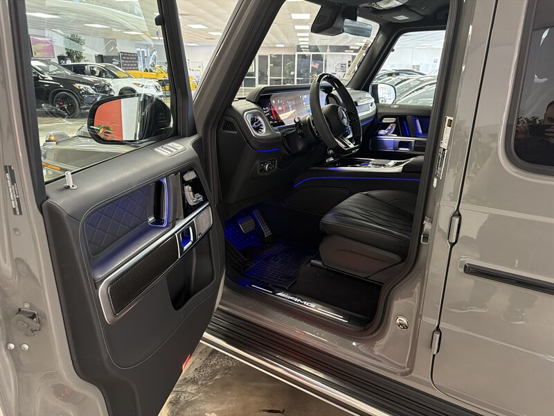 Used 2025 Mercedes-Benz G 63 AMG 4MATIC image 23