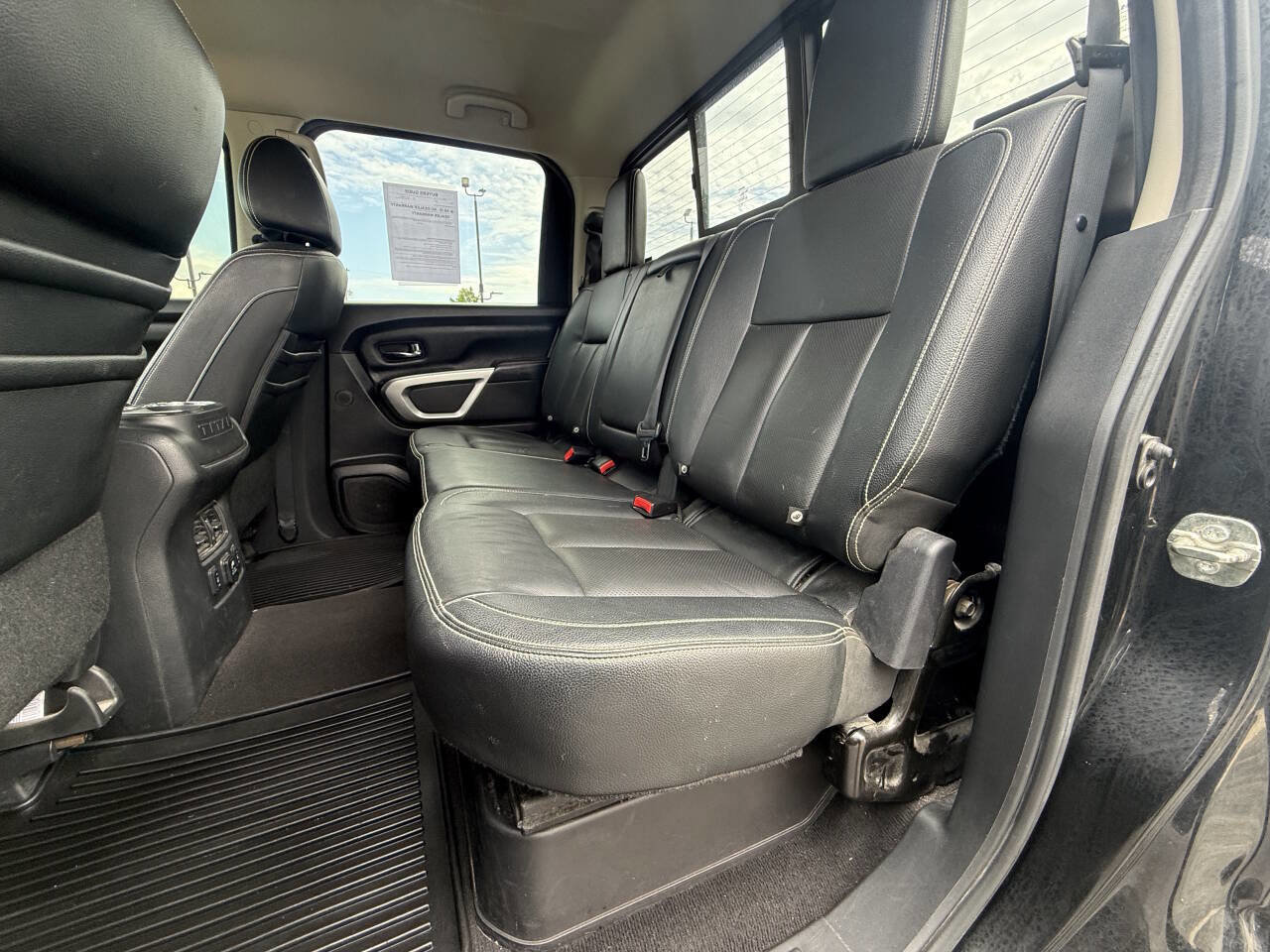 Used 2016 Nissan Titan PRO-4X AWD/4WD image 12