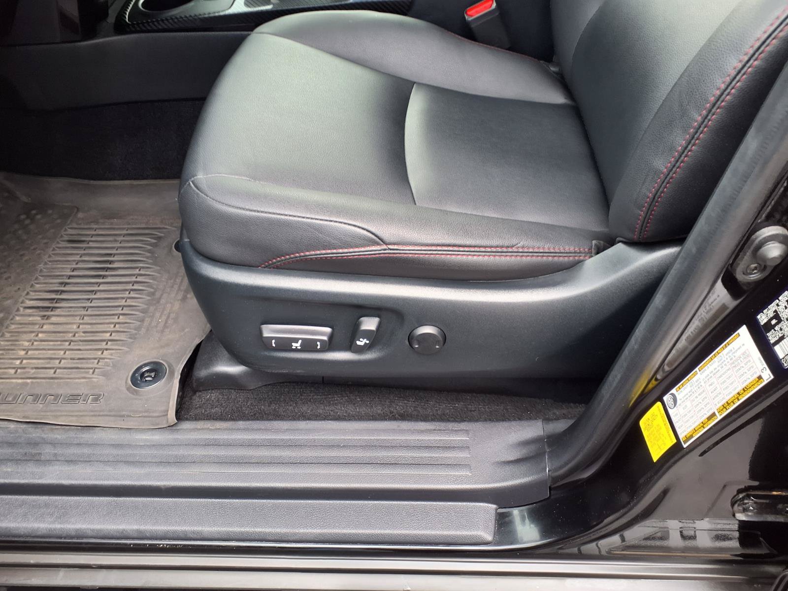 Used 2024 Toyota 4Runner TRD Off-Road Premium w/ Moonroof Package AWD/4WD image 9