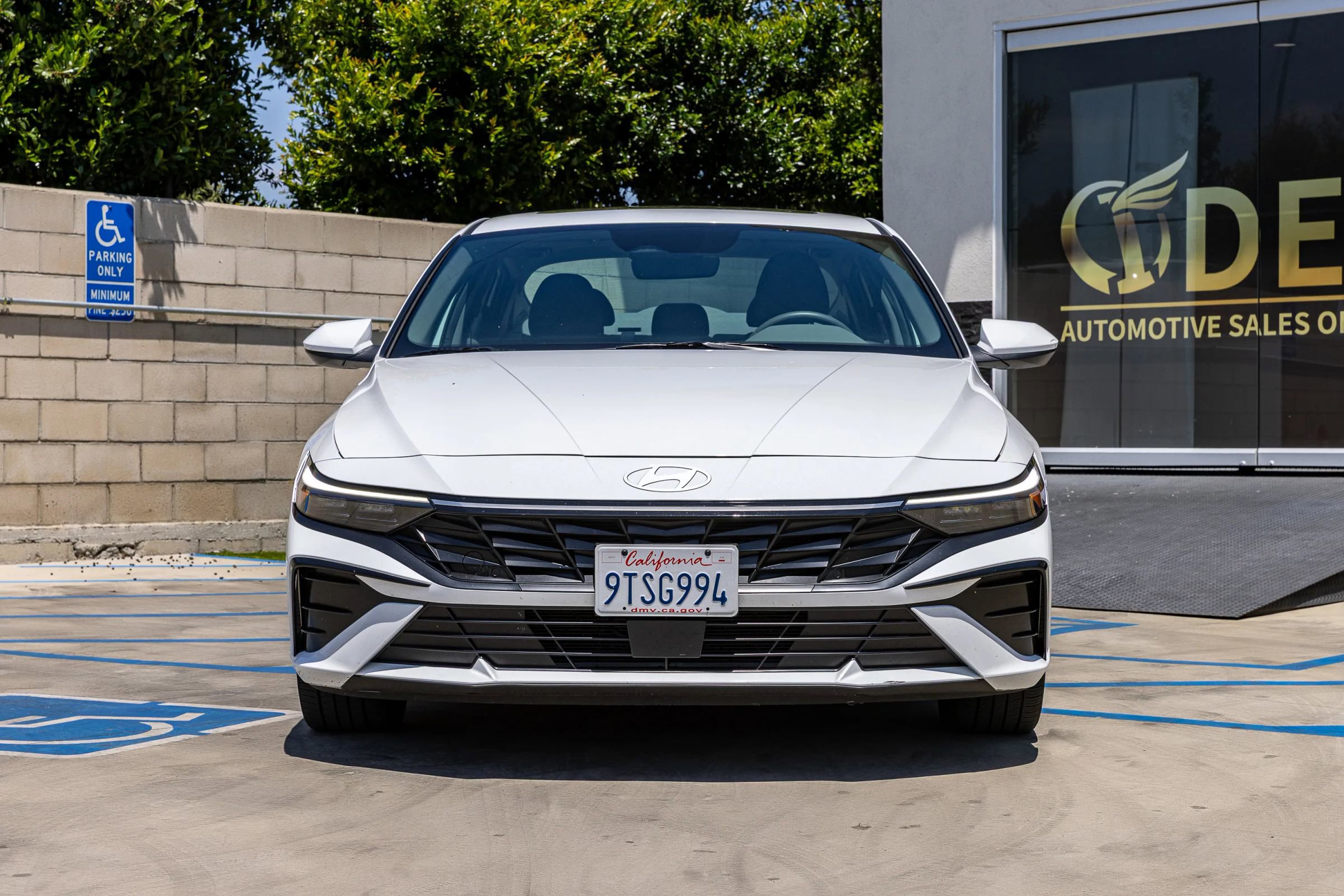 Used 2025 Hyundai Elantra SEL FWD image 3