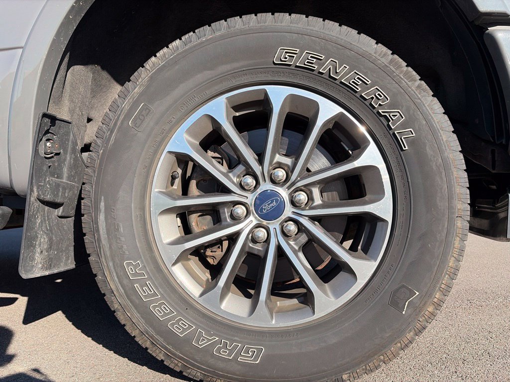 Used 2018 Ford F150 XLT w/ Equipment Group 302A Luxury AWD/4WD image 22