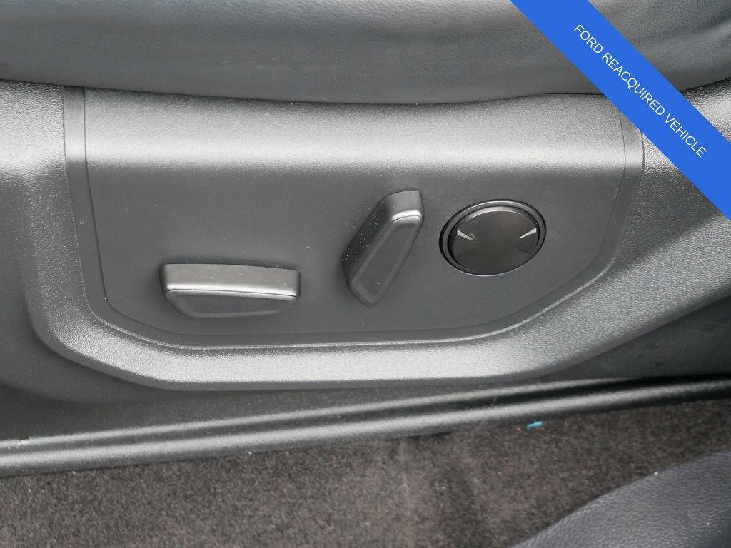 Used 2023 Ford Expedition XLT image 15