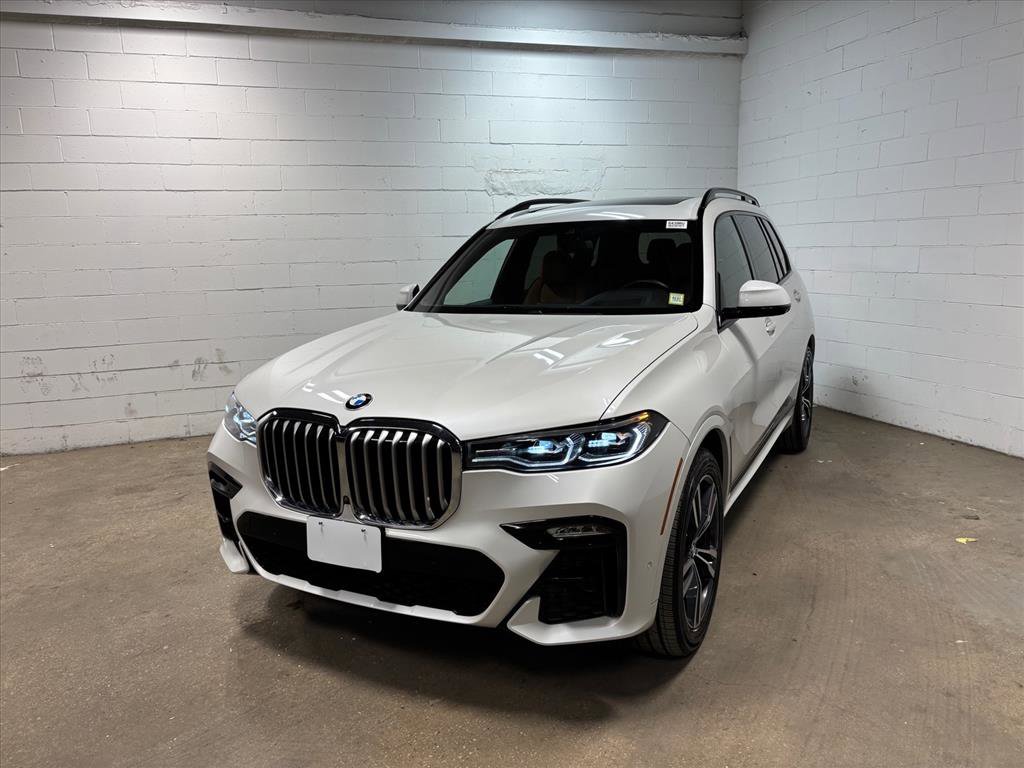 Used 2021 BMW X7 xDrive40i w/ M Sport Package video 2