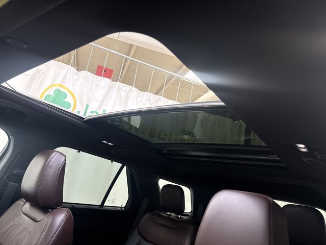 Used 2024 Ford Explorer Platinum w/ Technology Package image 24