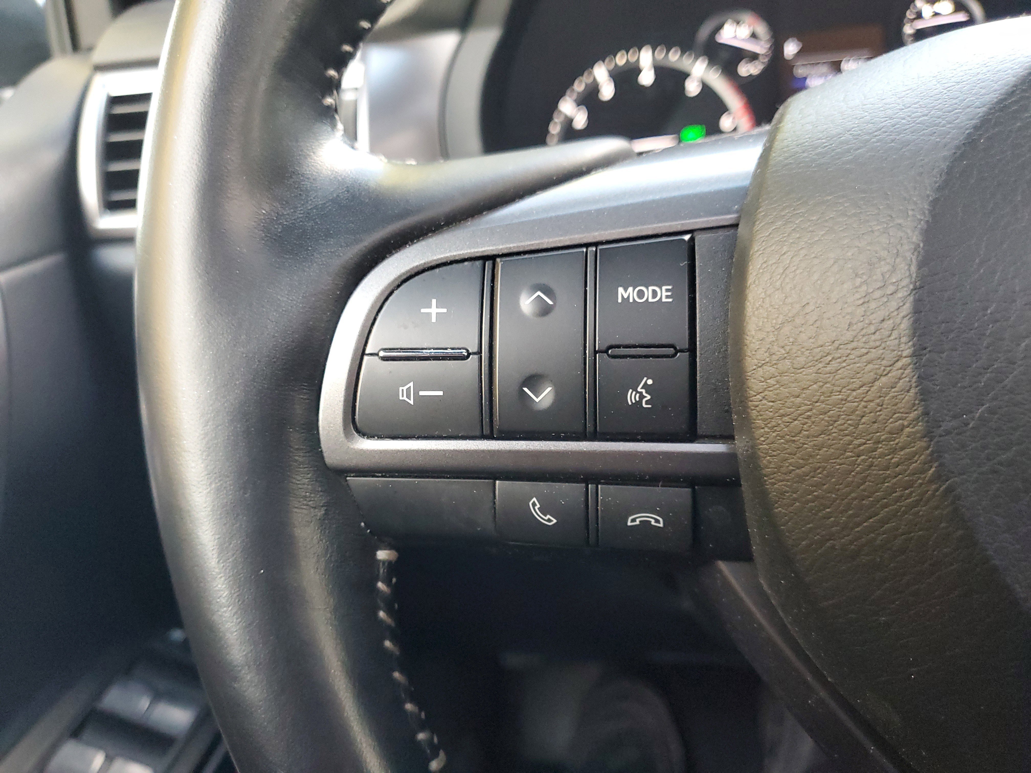 Certified 2022 Lexus GX 460 w/ Black Line Special Edition image 21