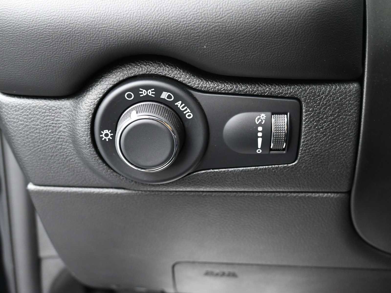 Used 2025 Dodge Durango R/T image 9