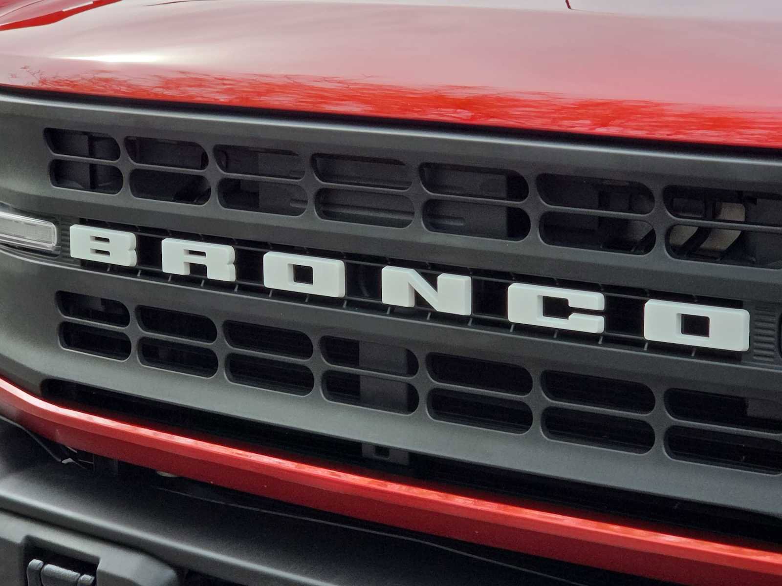 Used 2022 Ford Bronco Black Diamond w/ Sasquatch Package image 11