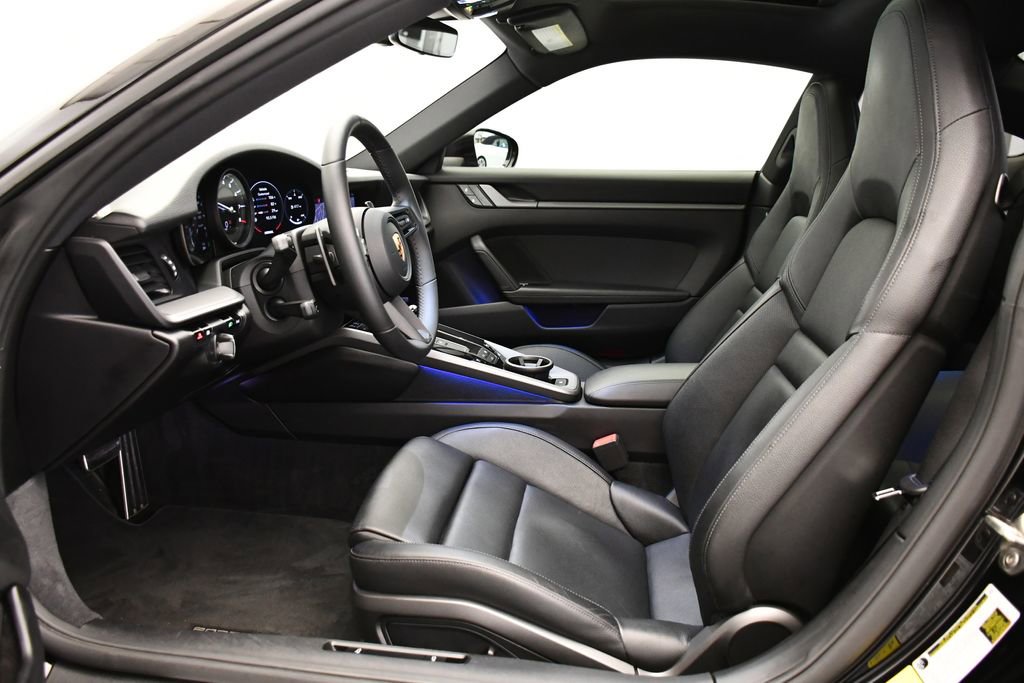 Used 2021 Porsche 911 Carrera image 5