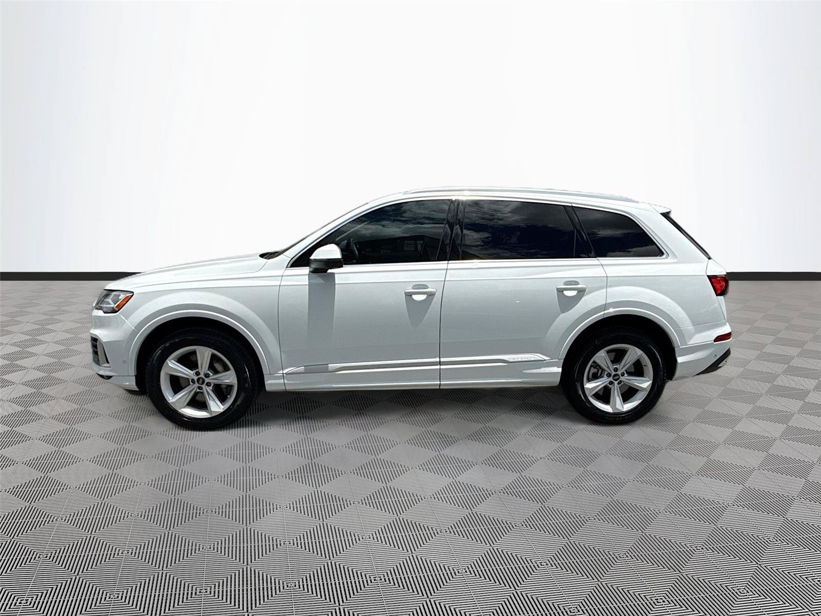 Certified 2022 Audi Q7 3.0T Premium AWD/4WD image 4