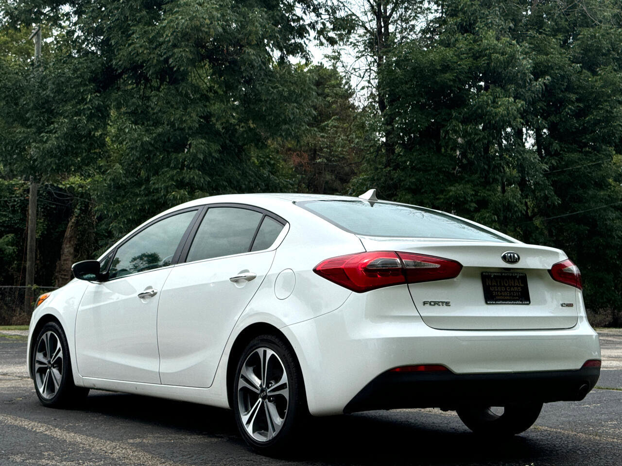 Used 2016 Kia Forte EX w/ EX Premium Package FWD image 5