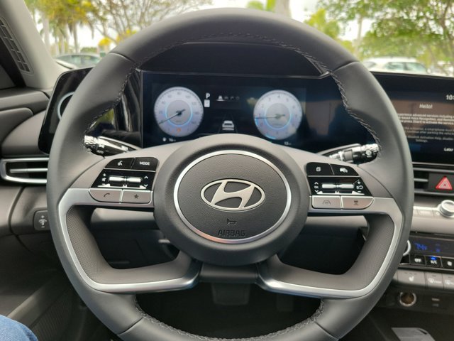 New 2026 Hyundai Elantra Limited FWD image 12