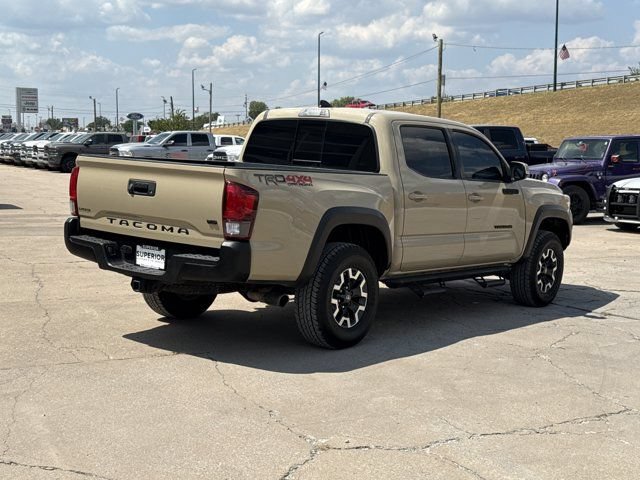 Used 2019 Toyota Tacoma TRD Off-Road AWD/4WD image 3