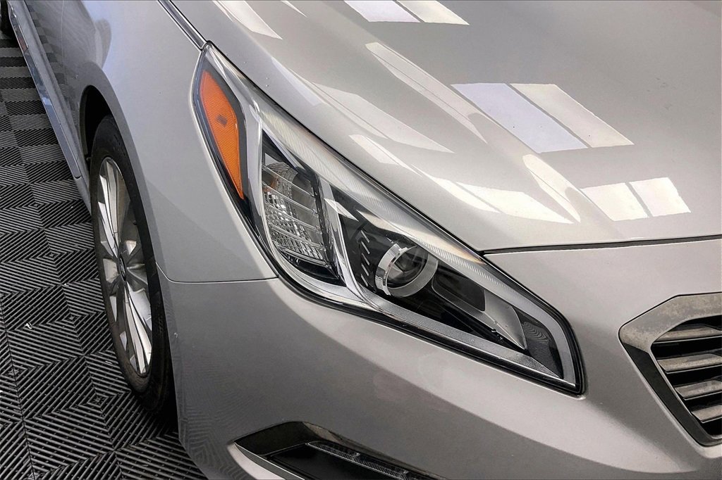 Used 2015 Hyundai Sonata Limited w/ Option Group 06 image 22
