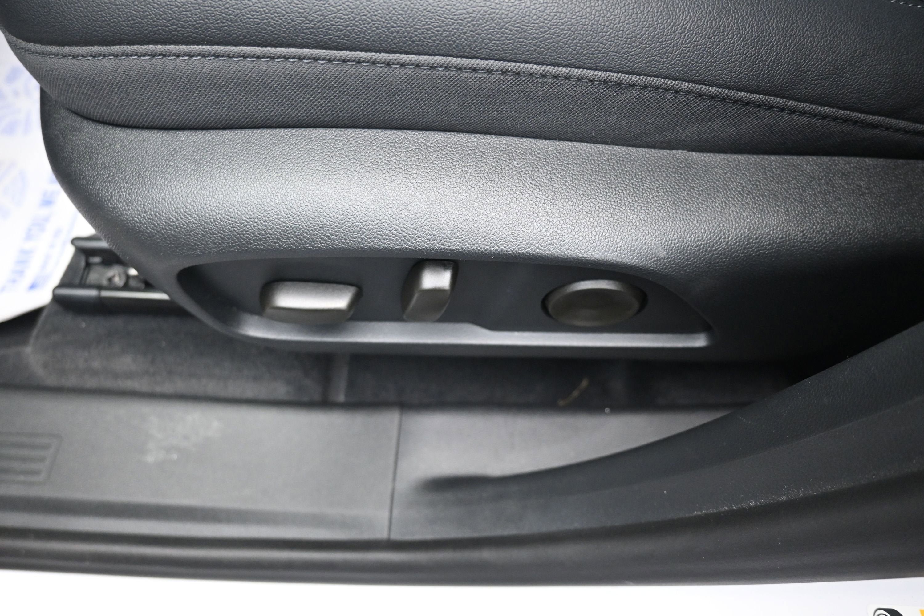 Used 2026 Chevrolet Equinox LT w/ Convenience Package II FWD image 10