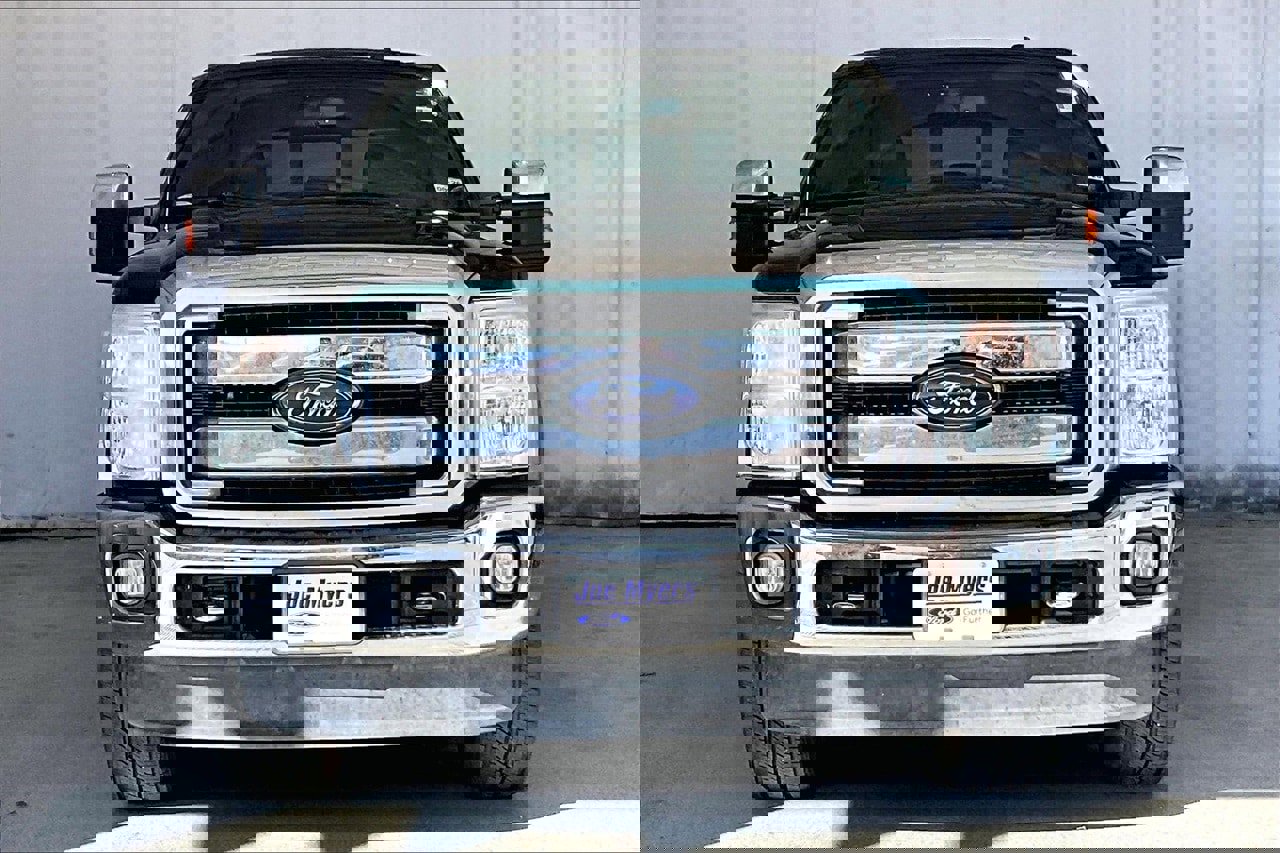 Used 2015 Ford F250 Lariat w/ Lariat Ultimate Package image 3