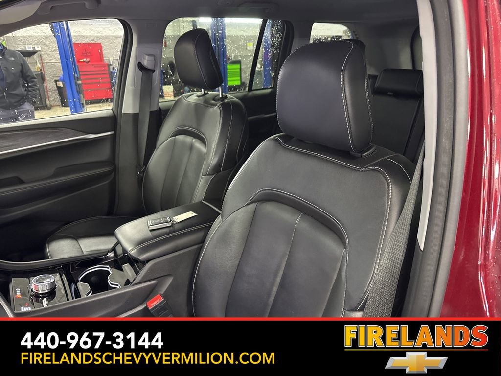 Used 2023 Jeep Grand Cherokee Limited image 14