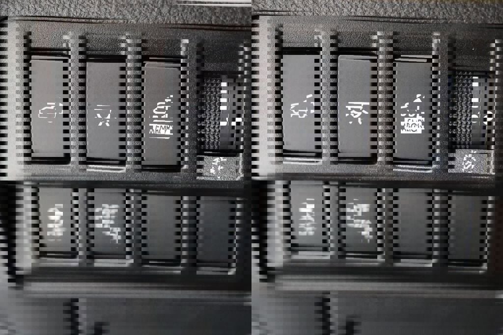 Used 2022 Subaru Ascent Limited w/ Technology Package image 31