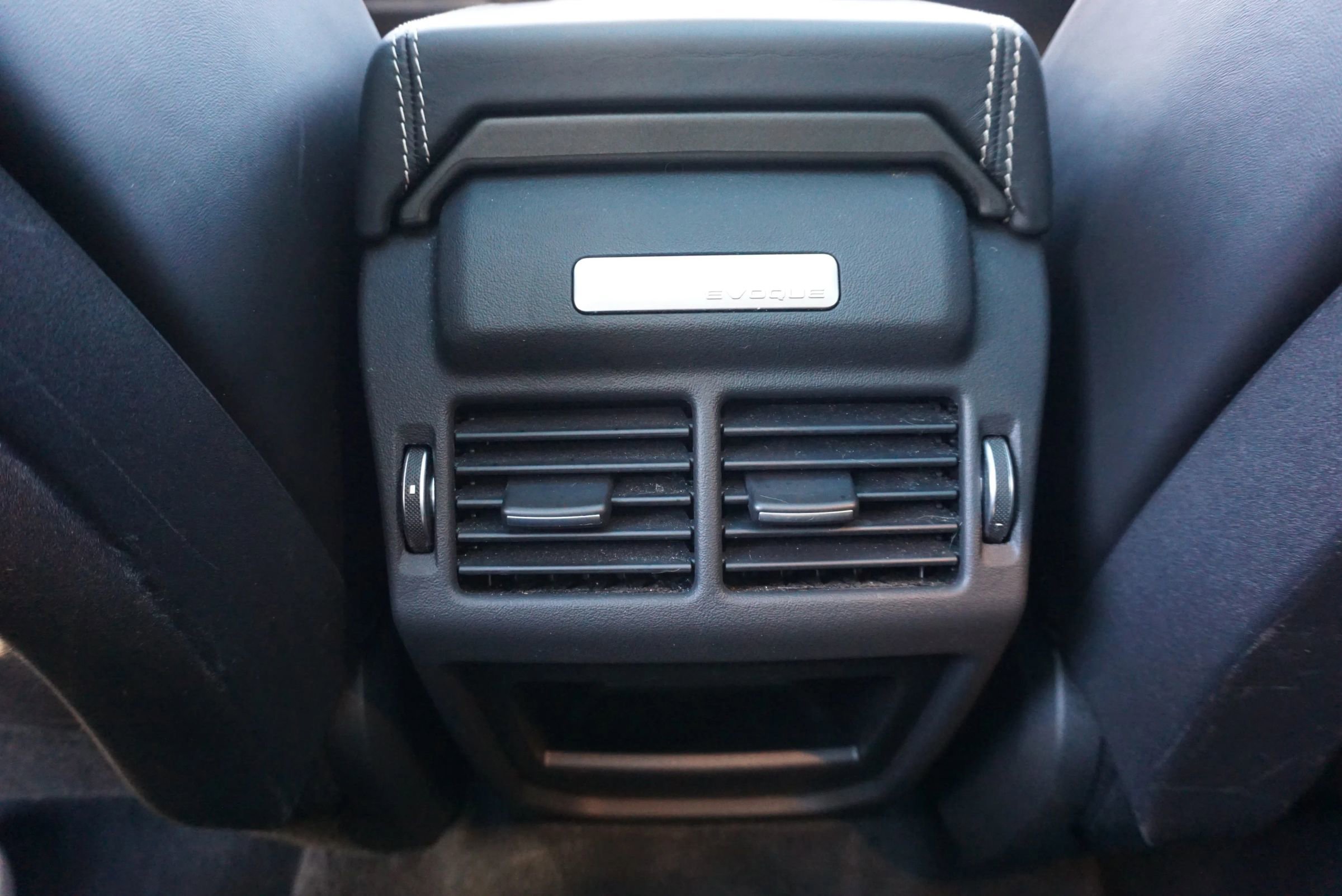 Used 2018 Land Rover Range Rover Evoque HSE AWD/4WD image 19